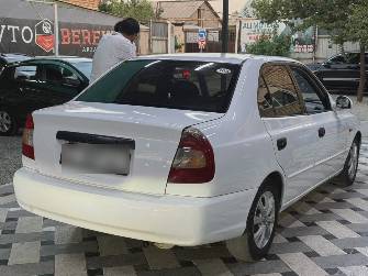 Hyundai Accent II 1.3 AT