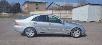 Mercedes-Benz C-Класс II (W203) 240 2.6 AT