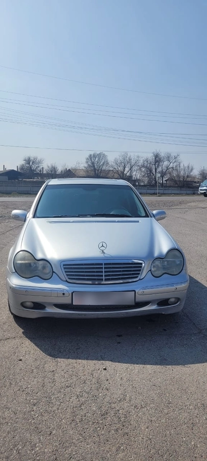 Mercedes-Benz C-Класс II (W203) 240 2.6 AT