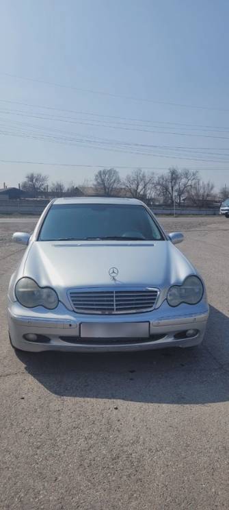 Mercedes-Benz C-Класс II (W203) 240 2.6 AT