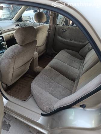Mazda 626 V (GF) 2.5 AT