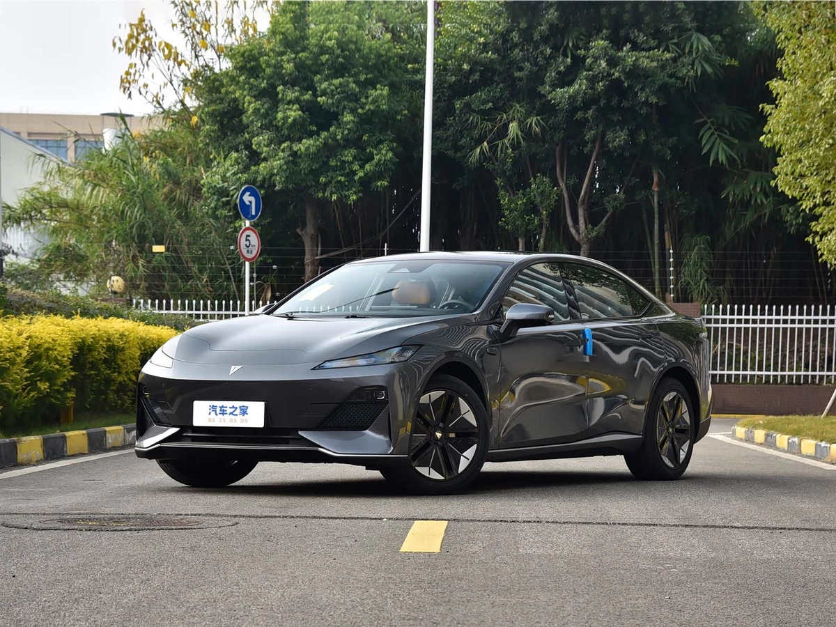 Changan Deepal SL03 1.5hyb AT
