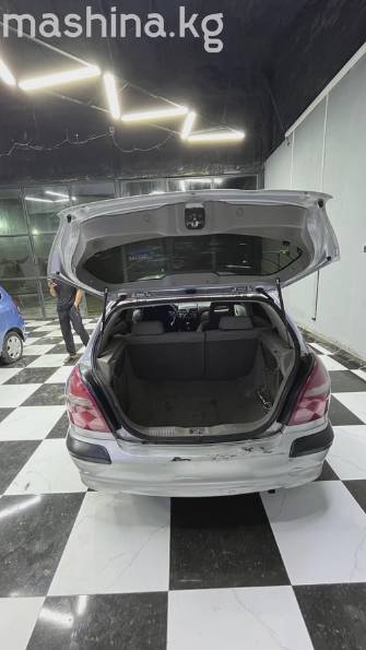 Nissan Almera II (N16) 1.5 MT