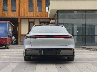 Geely Galaxy E8 665 Electro AT