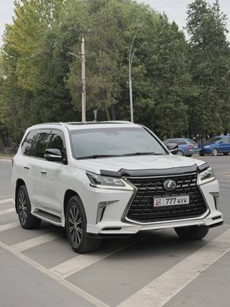 Lexus LX III Рестайлинг 2 570 5.7 AT 4WD