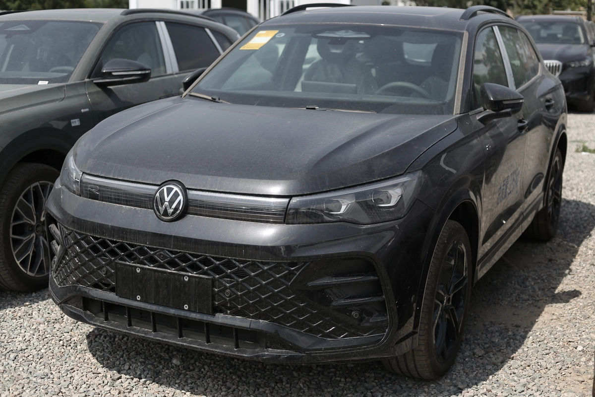 Открыть фото Volkswagen Tiguan III (China Market) 2.0 AMT 4WD