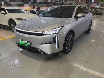 Geely Galaxy L6 125 km 1.5hyb AT