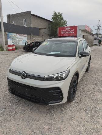 Volkswagen Tiguan III (China Market) 2.0 AMT 4WD