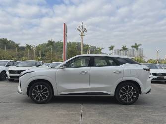 Changan UNI-Z 1.5 AMT