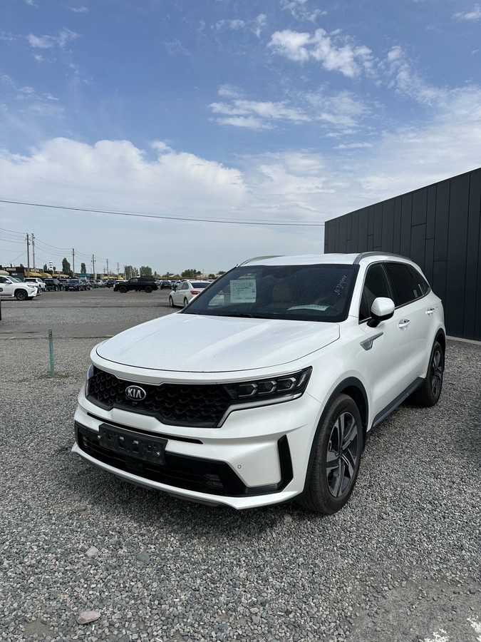 Открыть фото Kia Sorento IV 1.6hyb AT 4WD