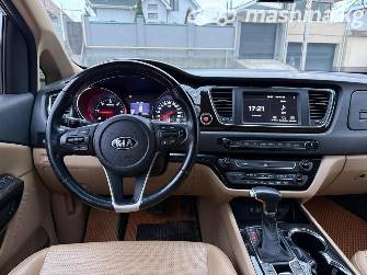 Kia Carnival III 2.2d AT