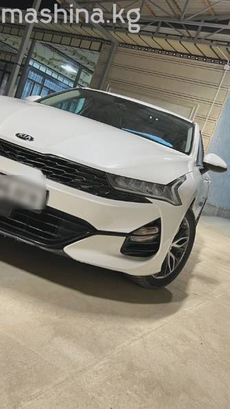 Kia K5 III 2.0 AT