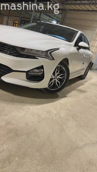 Kia K5 III 2.0 AT