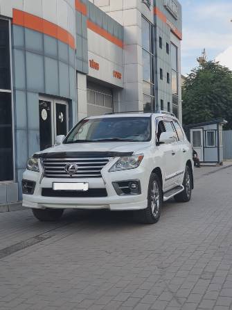 Lexus LX III Рестайлинг 570 5.7 AT 4WD
