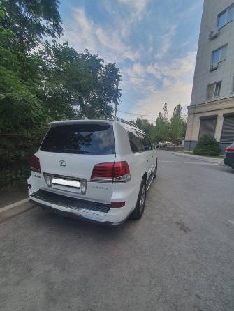 Lexus LX III Рестайлинг 570 5.7 AT 4WD