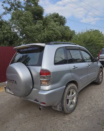 Toyota RAV4 II (XA20) 2.0 AT