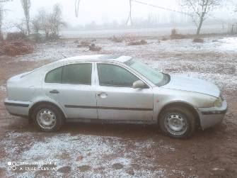Skoda Octavia I (A4) 1.6 MT