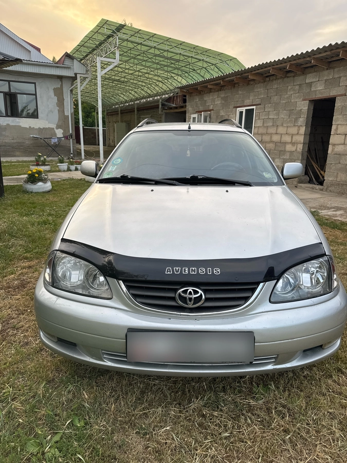 Открыть фото Toyota Avensis I Рестайлинг 1.8 MT