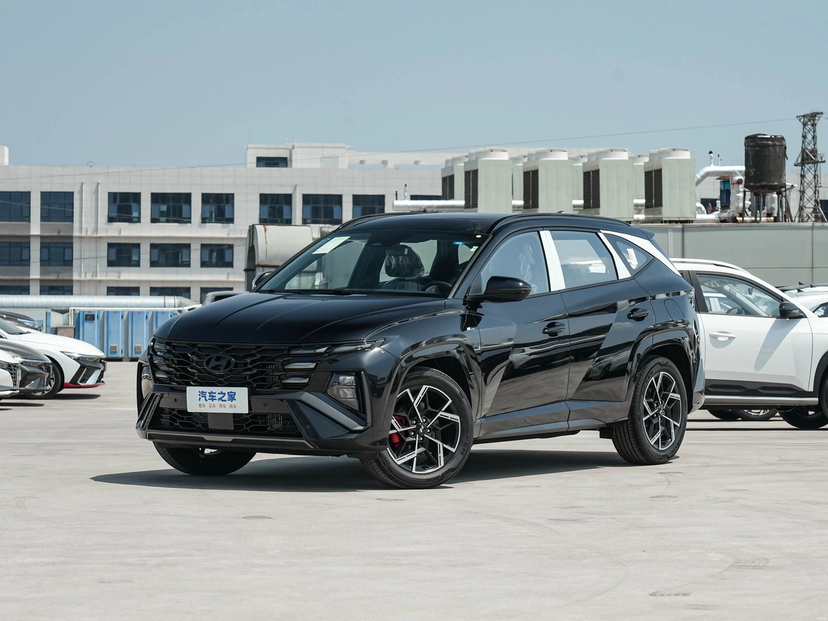 Открыть фото Hyundai Tucson IV Рестайлинг L 1.5 AT 4WD