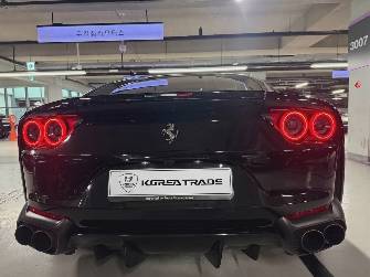 Ferrari 812 Superfast 6.5 AMT