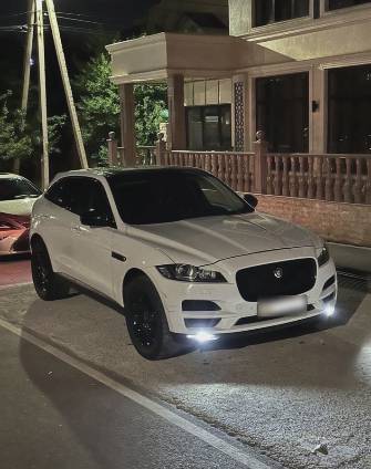 Jaguar F-Pace I 2.0d AT 4WD