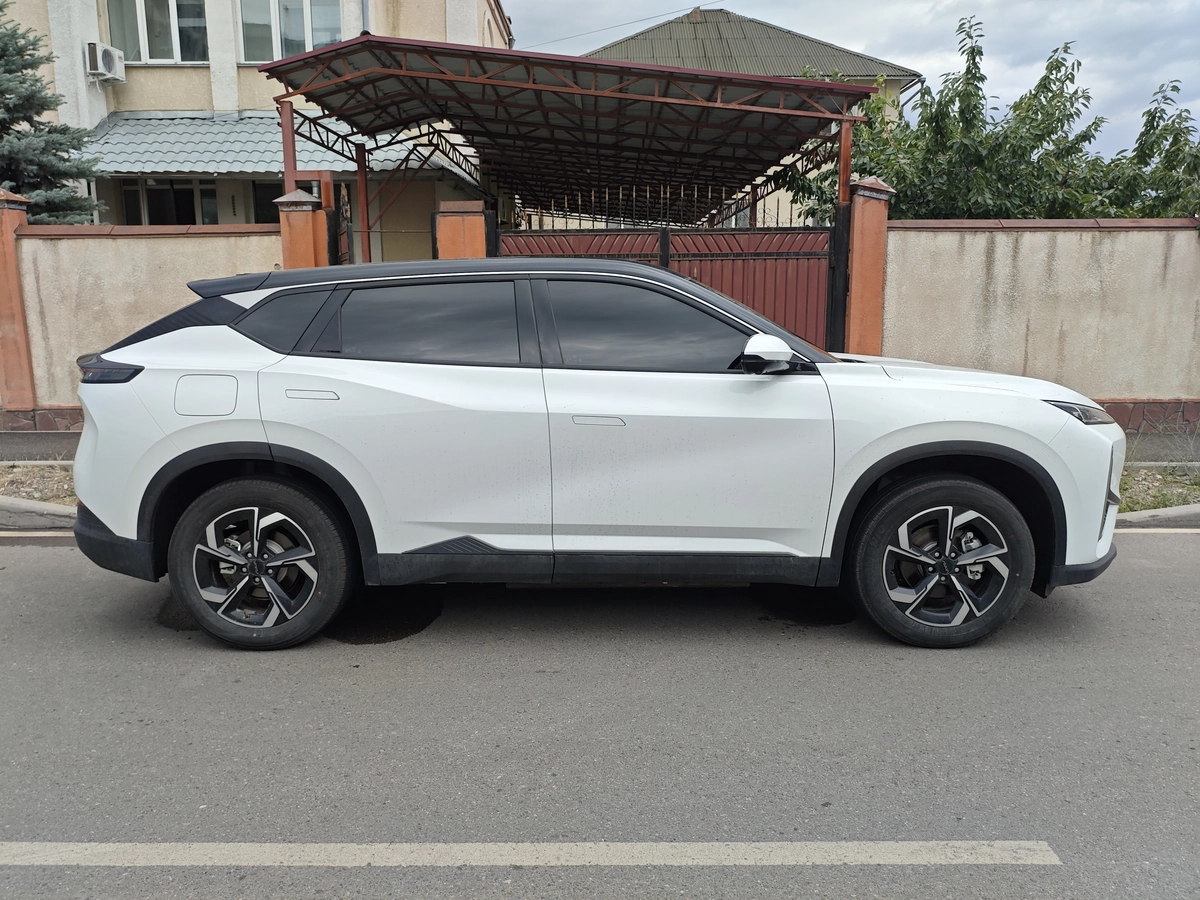 Dongfeng Aeolus L7 2.0hyb AT