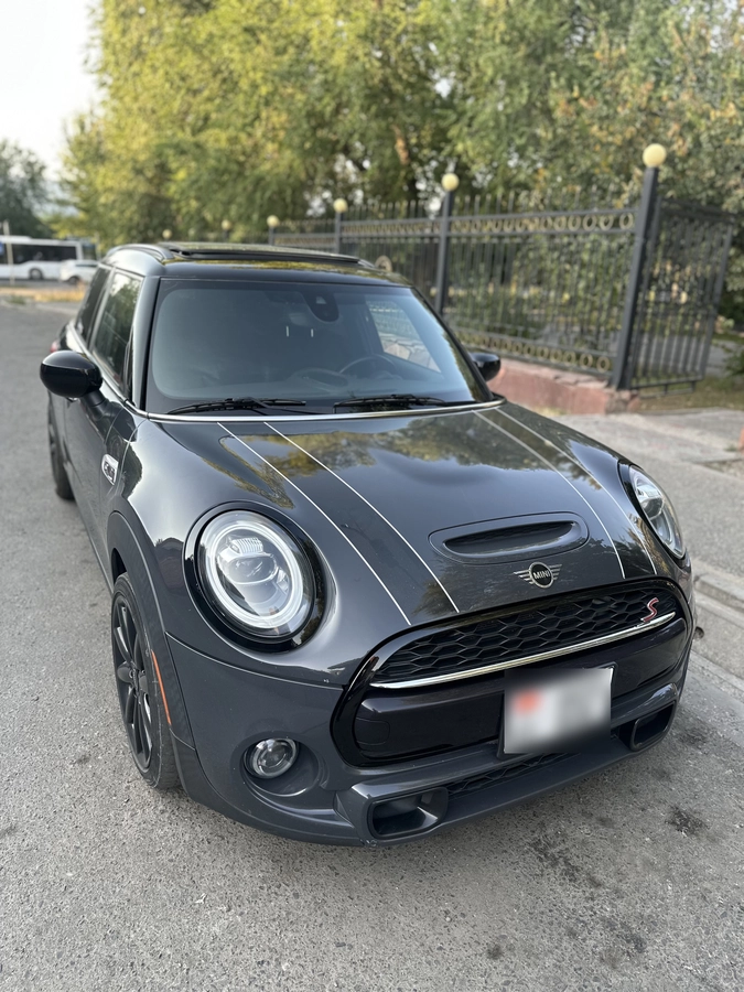 Открыть фото MINI Hatch III (F55/F56) Рестайлинг Cooper S 2.0 AMT
