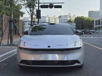 Lynk & Co Z10 95 kWh Electro AT 4WD