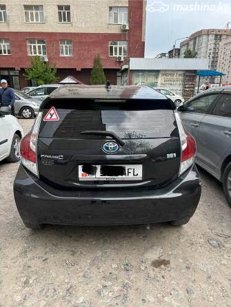 Toyota Prius c I Рестайлинг 1.5hyb AT