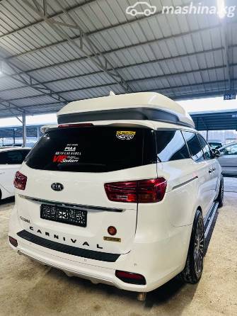 Kia Carnival III 2.2d AT