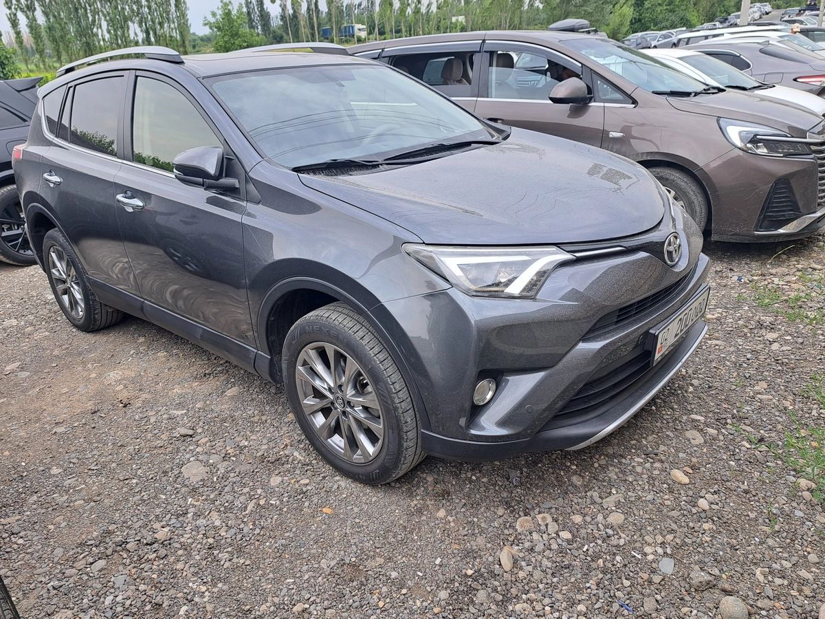 Открыть фото Toyota RAV4 IV (XA40) Рестайлинг 2.5 AT