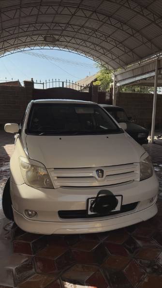 Toyota Ist I 1.5 AT 4WD