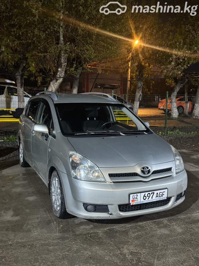 Toyota Corolla Verso I Рестайлинг 1.8 AT