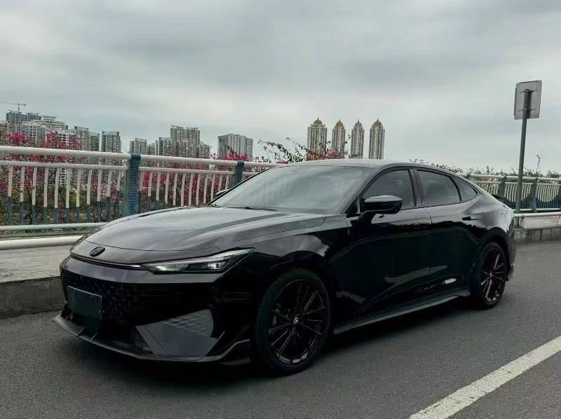 Changan UNI-V 1.5 AMT