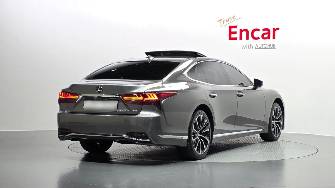 Lexus LS V Рестайлинг 500h 3.5hyb AT 4WD