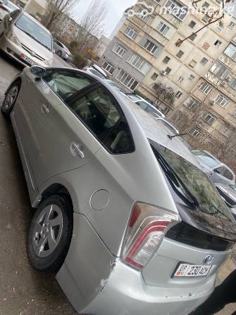 Toyota Prius III (XW30) 1.8hyb AT