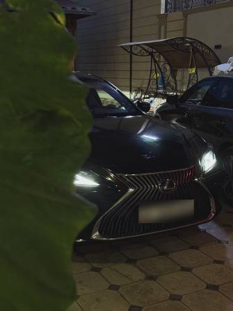 Lexus ES VII 300h 2.5hyb CVT