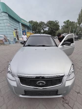 ВАЗ (Lada) Priora I Рестайлинг 1.6 MT