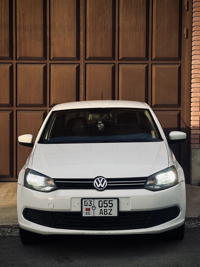 Volkswagen Polo V 1.6 AT