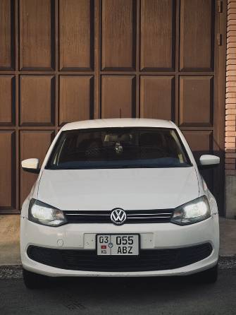 Volkswagen Polo V 1.6 AT