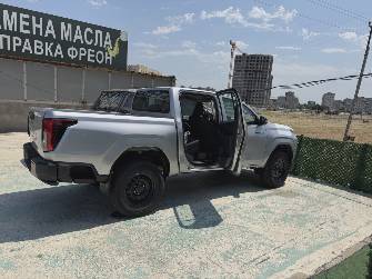 Toyota Hilux VIII Рестайлинг 2.8d MT 4WD