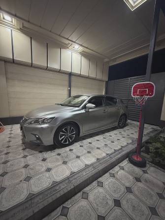 Lexus CT I Рестайлинг 2 200h 1.8hyb CVT