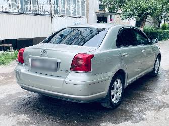 Toyota Avensis II 1.8 MT