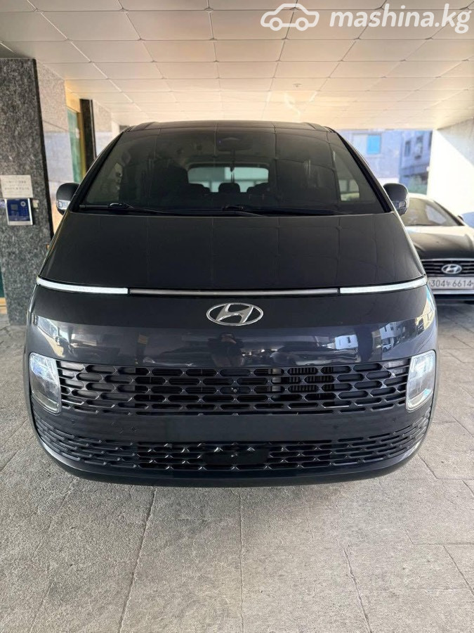 Открыть фото Hyundai Staria 2.2d AT 4WD