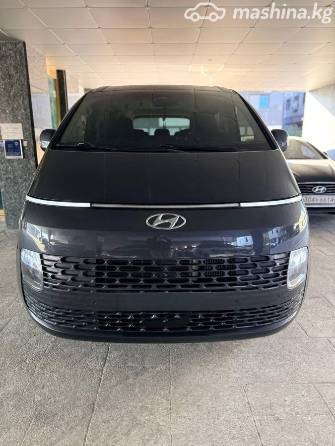Hyundai Staria 2.2d AT 4WD