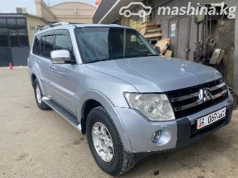 Mitsubishi Pajero IV 3.0 AT 4WD