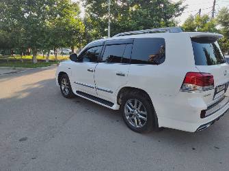 Lexus LX III 570 5.7 AT 4WD