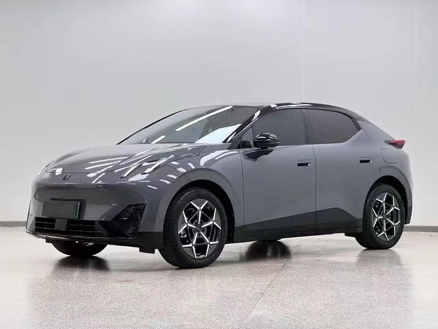 Открыть фото Lynk & Co Z20 Electro AT