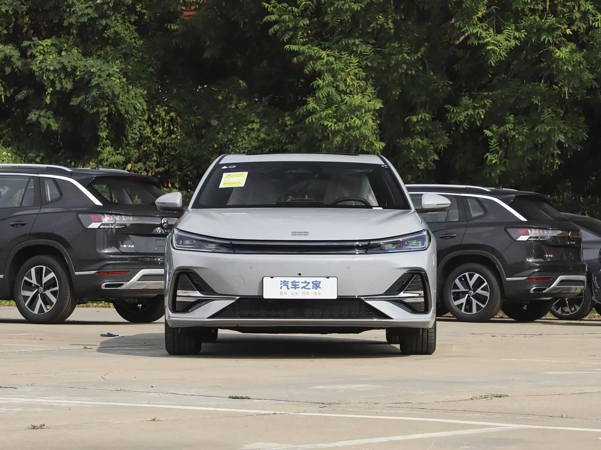 Geely Galaxy A7 1.5hyb AT