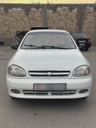 Chevrolet Lanos I 1.5 MT